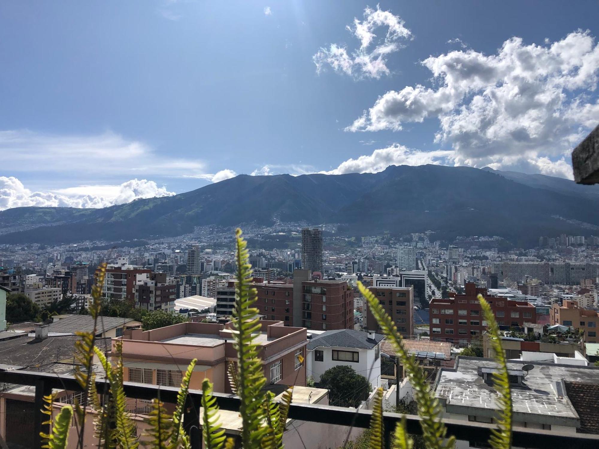 St. Gallen Haus Panzió Quito Kültér fotó